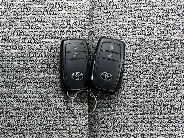 ヤリスクロス ハイブリッドZ 衝突被害軽減ブレーキ ペダル踏み間違い急発進抑制装置 デュアル+サイドエアバッグ ABS 純正アルミホイール モケットシート パワステ パワーウィンドウ(27枚目)