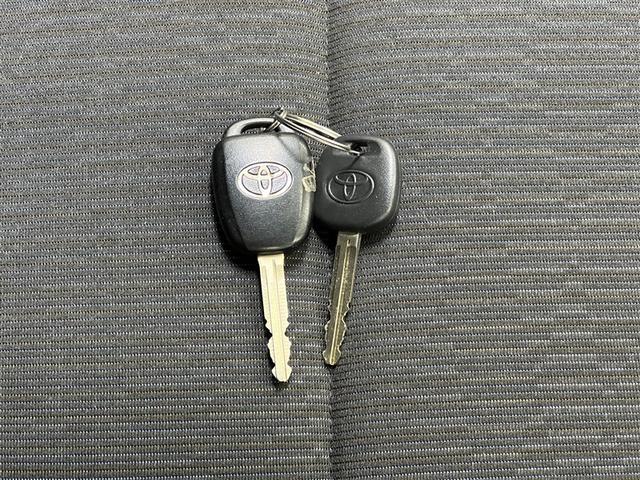 カローラフィールダー １．５Ｘ　ドライブレコーダー　ＥＴＣ　ワンオーナー　キーレスエントリー　リアスポイラー　メモリーナビ（ＩＮ）またはナビ付きＤＡ　ワンセグＴＶ　ＣＤ再生装置　メディアプレイヤー接続　衝突被害軽減ブレーキ　ＡＢＳ（30枚目）