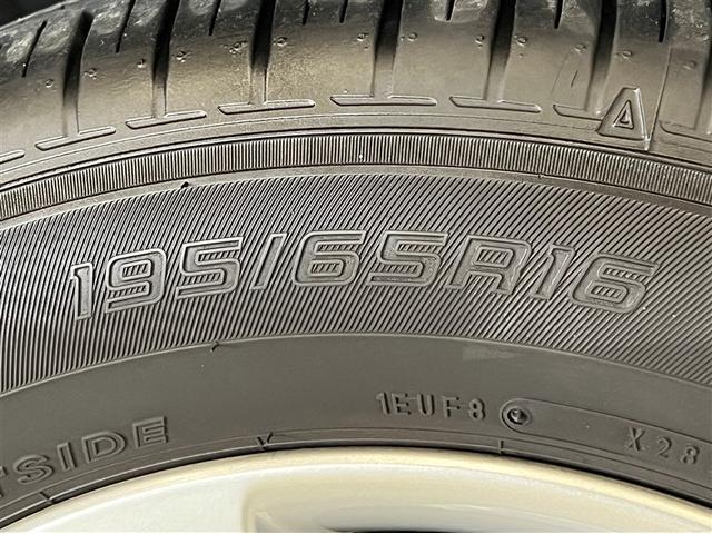 ライズ Ｇ　バックモニター　ワンオーナー　スマートキ－　イモビライザー　純正アルミホイール　フルセグＴＶ　メディアプレイヤー接続　衝突被害軽減ブレーキ　ペダル踏み間違い急発進抑制装置　車線逸脱警報　先進ライト（8枚目）