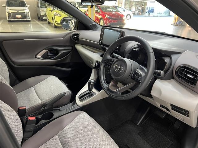 ヤリス ハイブリッドZ LEDヘッドランプ バックモニター ドライブレコーダー T-Connectナビ フルセグ メディアプレイヤー接続 純正アルミ スマートキ- イモビライザー クルーズコントロール ETC ワンオーナー(9枚目)