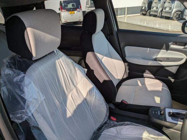 フィット ｅ：ＨＥＶベーシック　ナビ　バックカメラ　ＥＴＣ（2枚目）