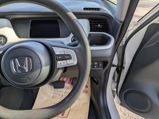 フィット ｅ：ＨＥＶベーシック　ナビ　バックカメラ　ＥＴＣ（20枚目）