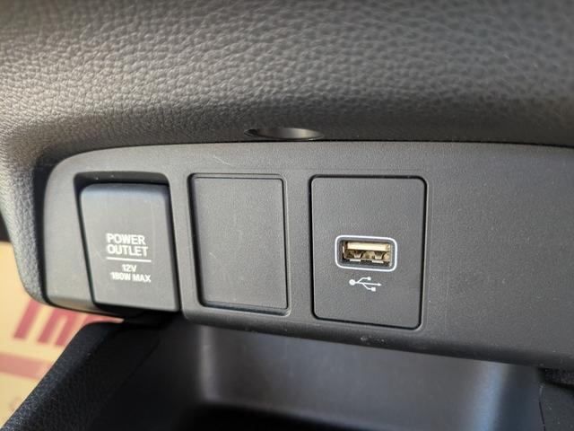 フィット ｅ：ＨＥＶベーシック　ナビ　バックカメラ　ＥＴＣ（25枚目）