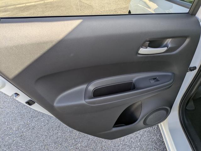 フィット ｅ：ＨＥＶベーシック　ナビ　バックカメラ　ＥＴＣ（30枚目）