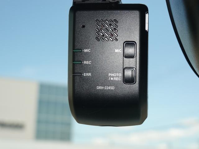 Ｎ－ＢＯＸカスタム ターボ　当店デモカー　ＨＯＮＤＡＣＯＮＥＣＴナビ（ＬＸＵ２４２ＮＢｉ）ＴＶ　ＢＴ接続　ＥＴＣ車載器　両側パワースライドドア　テールゲート交換歴あり（7枚目）