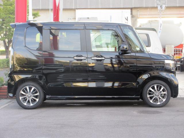 N-BOXカスタム ベースグレード ベースグレード 当社デモカー・9インチ純正ナビ・マルチビューカメラ・両側電動スライドドア クルーズコントロール LEDヘッドライト シートバックテーブル シートヒーター(8枚目)