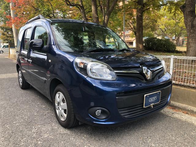 家族やお友達とのお出掛けが楽しくなりそうなカングーです。ルーフレールも付いてます。装備も充実、ナビＴＶ、後席モニター、前後ドラレコ、ＥＴＣ等付いてます。