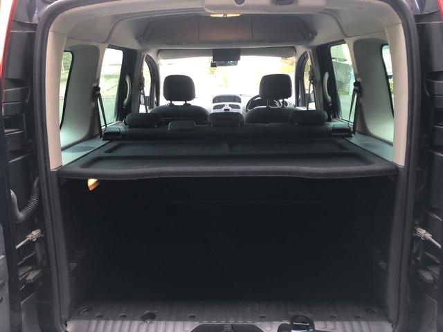 観音開きが使い易いダブルバックドア