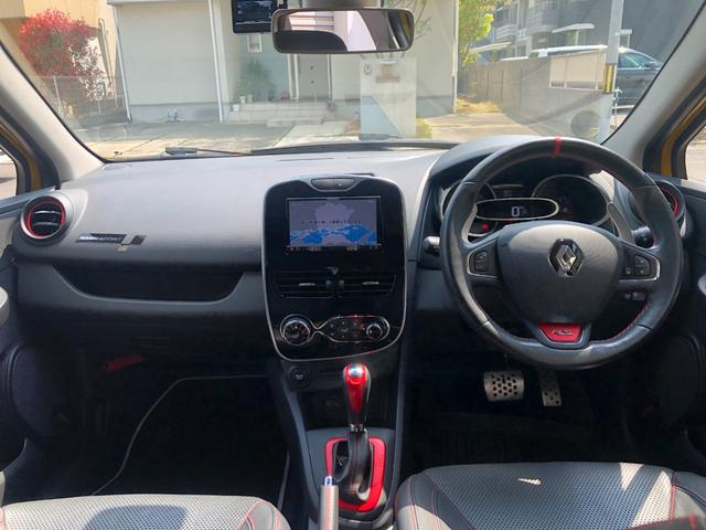 ルーテシア ルノースポール　ジョンプレミアム　１００台限定車　ヒーター付レザースポーツシート　ナビ　ＴＶ　Ｂｌｕｅｔｏｏｔｈ対応　バックカメラ　ドラレコ　キセノンライト　１８インチアルミ　パドルシフト　クルコン　ＲＳドライブ　ＥＴＣ　禁煙車（8枚目）