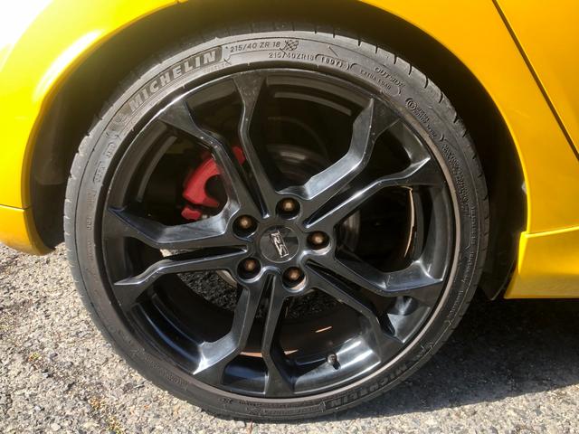ルーテシア ルノースポール　ジョンプレミアム　１００台限定車　ヒーター付レザースポーツシート　ナビ　ＴＶ　Ｂｌｕｅｔｏｏｔｈ対応　バックカメラ　ドラレコ　キセノンライト　１８インチアルミ　パドルシフト　クルコン　ＲＳドライブ　ＥＴＣ　禁煙車（42枚目）
