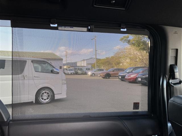 ヴォクシー ハイブリッドS-Z フルセグ メモリーナビ DVD再生 バックカメラ 衝突被害軽減システム ETC 両側電動スライド LEDヘッドランプ 乗車定員7人 3列シート ワンオーナー(13枚目)