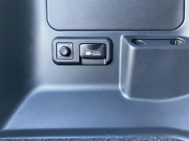 ヴォクシー ハイブリッドS-Z フルセグ メモリーナビ DVD再生 バックカメラ 衝突被害軽減システム ETC 両側電動スライド LEDヘッドランプ 乗車定員7人 3列シート ワンオーナー(19枚目)