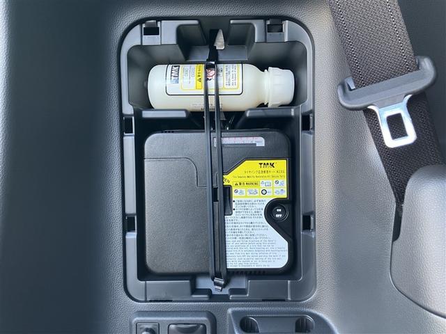 ヴォクシー ハイブリッドS-Z フルセグ メモリーナビ DVD再生 バックカメラ 衝突被害軽減システム ETC 両側電動スライド LEDヘッドランプ 乗車定員7人 3列シート ワンオーナー(20枚目)