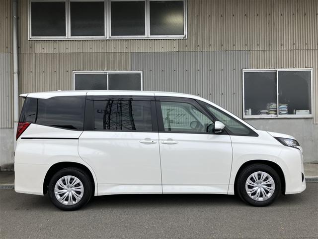 ノア Ｘ　クルマイスシヨウ　タイプ２　福祉車両　メモリーナビ　バックカメラ　衝突被害軽減システム　ドラレコ　両側電動スライド　ＬＥＤヘッドランプ　ウオークスルー　乗車定員７人　３列シート　ワンオーナー（3枚目）