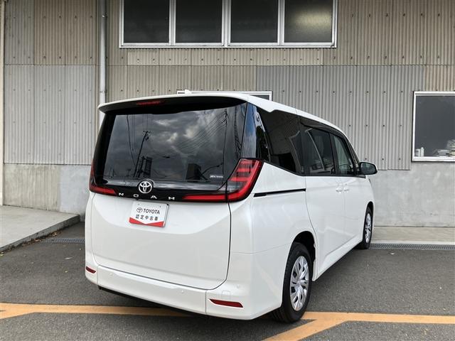 ノア Ｘ　クルマイスシヨウ　タイプ２　福祉車両　メモリーナビ　バックカメラ　衝突被害軽減システム　ドラレコ　両側電動スライド　ＬＥＤヘッドランプ　ウオークスルー　乗車定員７人　３列シート　ワンオーナー（4枚目）