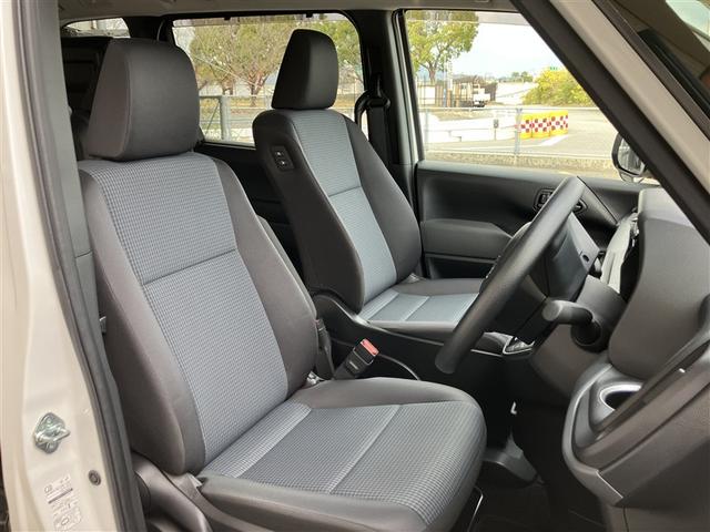 ノア Ｘ　クルマイスシヨウ　タイプ２　福祉車両　メモリーナビ　バックカメラ　衝突被害軽減システム　ドラレコ　両側電動スライド　ＬＥＤヘッドランプ　ウオークスルー　乗車定員７人　３列シート　ワンオーナー（9枚目）