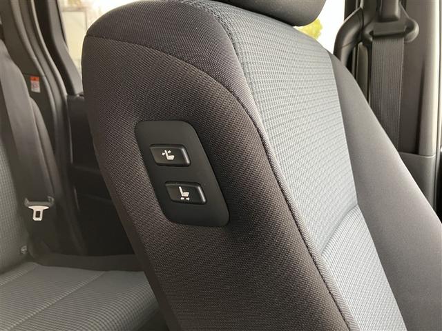 ノア Ｘ　クルマイスシヨウ　タイプ２　福祉車両　メモリーナビ　バックカメラ　衝突被害軽減システム　ドラレコ　両側電動スライド　ＬＥＤヘッドランプ　ウオークスルー　乗車定員７人　３列シート　ワンオーナー（10枚目）