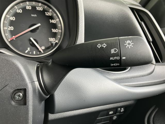 ノア Ｘ　クルマイスシヨウ　タイプ２　福祉車両　メモリーナビ　バックカメラ　衝突被害軽減システム　ドラレコ　両側電動スライド　ＬＥＤヘッドランプ　ウオークスルー　乗車定員７人　３列シート　ワンオーナー（32枚目）