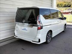 自動車保険もお任せください。専任スタッフが対応致しますので、安心・安全です！ 5