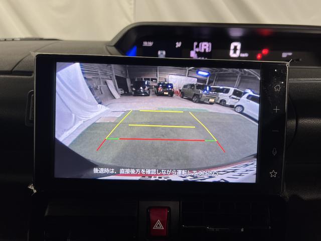 タント カスタムＸ　認定中古車　ＣＶＴ　９インチディスプレイオーディオ　バックカメラ　キーフリーシステム　ステアリングスイッチ　両側パワースライドドア　助手席側ピラーレス（10枚目）