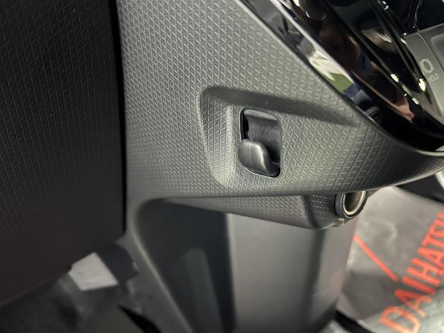 タント カスタムＸ　認定中古車　ＣＶＴ　９インチディスプレイオーディオ　バックカメラ　キーフリーシステム　ステアリングスイッチ　両側パワースライドドア　助手席側ピラーレス（33枚目）