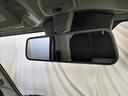 大きなルームミラーで後方もよく見えます。