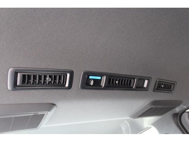 ハイエースバン ロングスーパーGL ダークプライムS 2800ディーゼル■メーカーOP:パノラミックビューモニター:デジタルインナーミラー■運転席・助手席エアバック■LEDヘッドライト■両側パワースライドドア■リヤクーラー&リヤヒーター■登録済未使用車(22枚目)