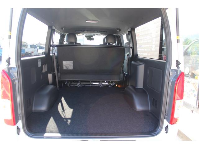 ハイエースバン ロングスーパーGL ダークプライムS 2800ディーゼル■メーカーOP:パノラミックビューモニター:デジタルインナーミラー■運転席・助手席エアバック■LEDヘッドライト■両側パワースライドドア■リヤクーラー&リヤヒーター■登録済未使用車(24枚目)