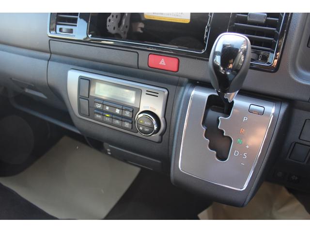 ハイエースバン ロングスーパーGL ダークプライムS 2800ディーゼル■メーカーOP:パノラミックビューモニター:デジタルインナーミラー■運転席・助手席エアバック■LEDヘッドライト■両側パワースライドドア■リヤクーラー&リヤヒーター■登録済未使用車(25枚目)