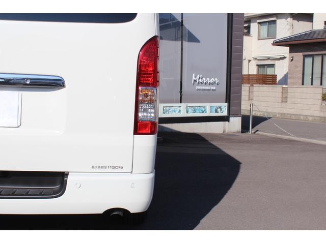 ハイエースバン ロングDX GLパッケージ 2800ccディーゼル ■メーカーOP:LEDヘッドライト■パノラミックビューモニター■デジタルインナーミラー■リヤクーラー■メーカーOP:リヤヒーター■登録済未使用車(11枚目)