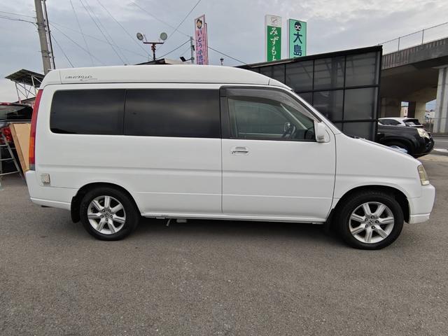 ステップワゴン キャンピングカー ウォークスルー フルフラット テレビ テーブル バックカメラ 3列シート ETC 4WD キーレスエントリー(8枚目)