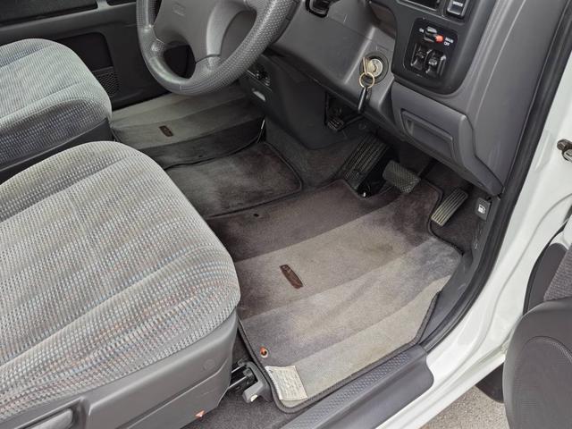 ステップワゴン キャンピングカー ウォークスルー フルフラット テレビ テーブル バックカメラ 3列シート ETC 4WD キーレスエントリー(37枚目)