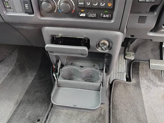 ステップワゴン キャンピングカー ウォークスルー フルフラット テレビ テーブル バックカメラ 3列シート ETC 4WD キーレスエントリー(41枚目)