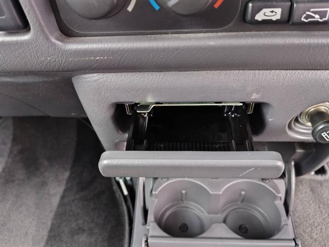 ステップワゴン キャンピングカー ウォークスルー フルフラット テレビ テーブル バックカメラ 3列シート ETC 4WD キーレスエントリー(42枚目)