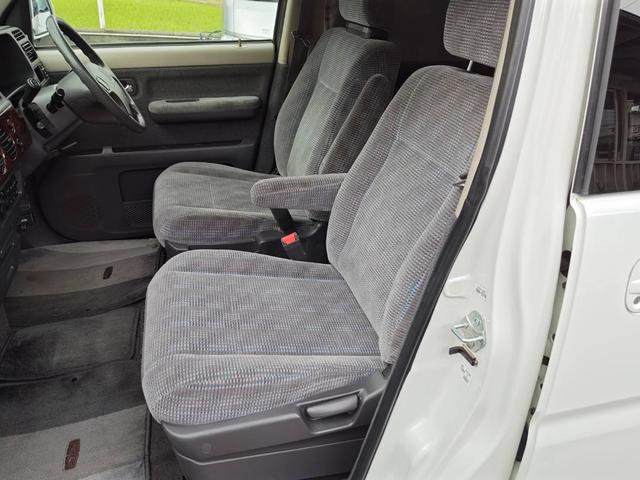 ステップワゴン キャンピングカー ウォークスルー フルフラット テレビ テーブル バックカメラ 3列シート ETC 4WD キーレスエントリー(45枚目)