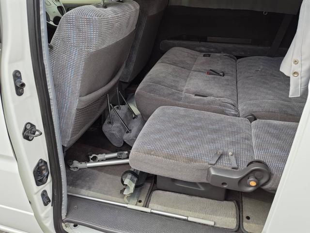 ステップワゴン キャンピングカー ウォークスルー フルフラット テレビ テーブル バックカメラ 3列シート ETC 4WD キーレスエントリー(51枚目)