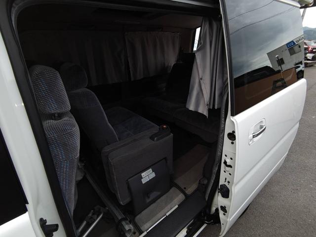 ステップワゴン キャンピングカー ウォークスルー フルフラット テレビ テーブル バックカメラ 3列シート ETC 4WD キーレスエントリー(63枚目)