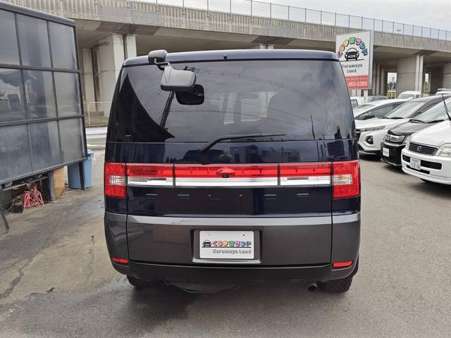 デリカD:5 G パワーパッケージ バックカメラ 後席モニタ スマートキー ETC 両側電動スライドドア オートクルーズコントロール レーンアシスト HID 寒冷地仕様 3列シート ナビ テレビ CD DVD ウォークスルー(10枚目)