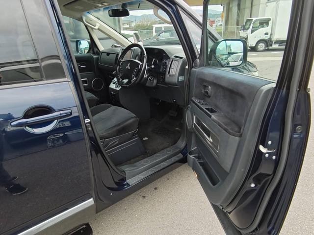 デリカD:5 G パワーパッケージ バックカメラ 後席モニタ スマートキー ETC 両側電動スライドドア オートクルーズコントロール レーンアシスト HID 寒冷地仕様 3列シート ナビ テレビ CD DVD ウォークスルー(34枚目)