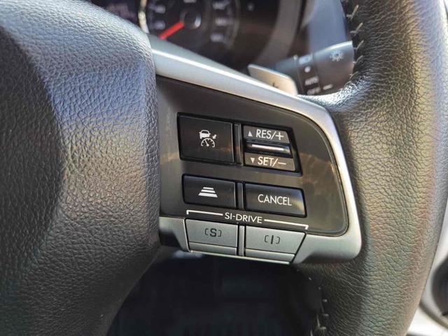 アクセルを踏まなくても設定した速度で走行可能なオートクルーズコントロールを装備しています！ロングドライブでも運転が楽になります。ブレーキやシフト操作でも解除可能です！