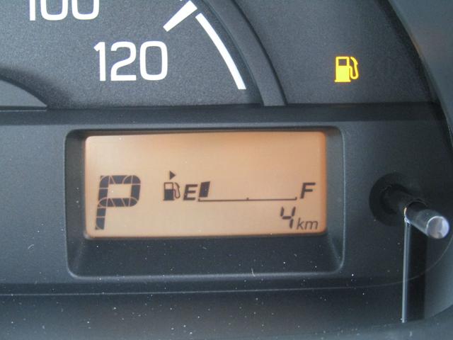 キャリイトラック KCエアコン・パワステ 届出済未使用車 スズキセーフティサポート非装着車 3方開 2WD 4AT キ-レス エアコン パワステ パワ-ウィンドウ 集中ドアロック 両席エアバッグ ABS 衝突安全ボディ(6枚目)