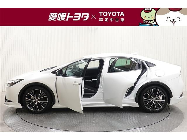 室内外はもちろん、シートを外してニオイの元となるフロアカーペットまで消臭・除菌を実施。中古車を気持ちよくお乗りいただけるクリーニングサービスです。詳細は販売店スタッフまでおたずねください。