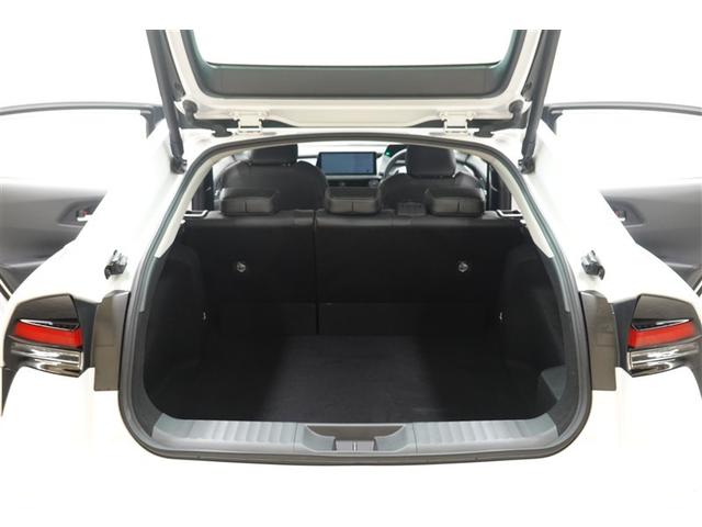 開口部の広いラゲージスペースは、荷物もラクラク積み込めます。