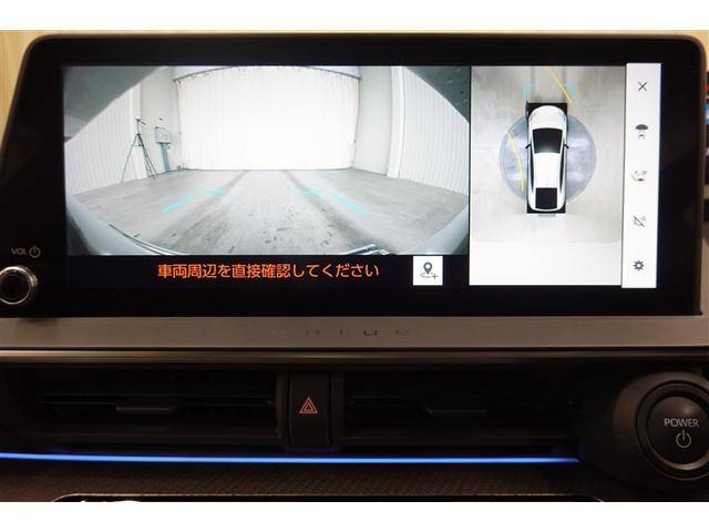 パノラミックビューモニター付きです。車両を上から見たような映像をディスプレイオーディオ画面に表示。運転席からの目視だけでは見にくい、車両周辺の状況をリアルタイムでしっかり確認できます。