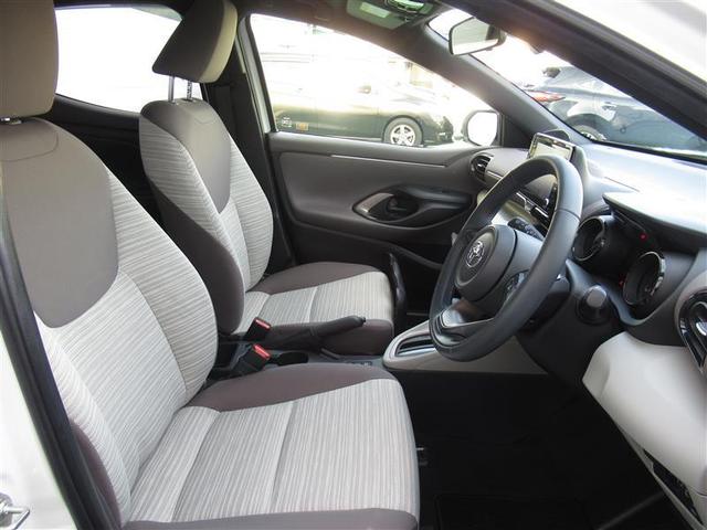 ヤリス ハイブリッドＺ　フルセグ　メモリーナビ　ＤＶＤ再生　ミュージックプレイヤー接続可　バックカメラ　衝突被害軽減システム　ＥＴＣ　ドラレコ　ＬＥＤヘッドランプ　ワンオーナー（21枚目）