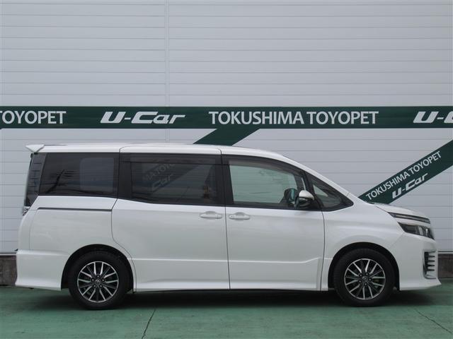 ヴォクシー ZS メモリーナビ DVD再生 後席モニター バックカメラ ETC 電動スライドドア LEDヘッドランプ ウオークスルー 乗車定員7人 3列シート アイドリングストップ(9枚目)