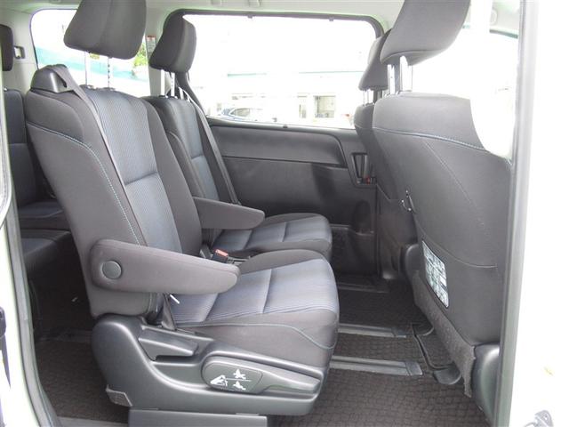 ヴォクシー ZS メモリーナビ DVD再生 後席モニター バックカメラ ETC 電動スライドドア LEDヘッドランプ ウオークスルー 乗車定員7人 3列シート アイドリングストップ(21枚目)