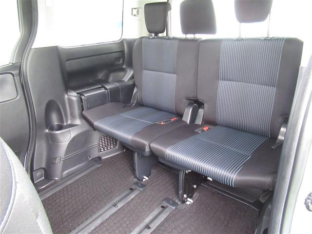 ヴォクシー ZS メモリーナビ DVD再生 後席モニター バックカメラ ETC 電動スライドドア LEDヘッドランプ ウオークスルー 乗車定員7人 3列シート アイドリングストップ(24枚目)