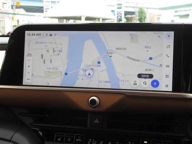 クラウンクロスオーバー ＲＳアドバンスド　革シート　サンルーフ　４ＷＤ　フルセグ　メモリーナビ　ミュージックプレイヤー接続可　バックカメラ　衝突被害軽減システム　ＥＴＣ　ＬＥＤヘッドランプ　フルエアロ（2枚目）