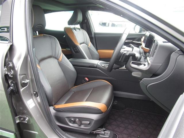 クラウンクロスオーバー ＲＳアドバンスド　革シート　サンルーフ　４ＷＤ　フルセグ　メモリーナビ　ミュージックプレイヤー接続可　バックカメラ　衝突被害軽減システム　ＥＴＣ　ＬＥＤヘッドランプ　フルエアロ（10枚目）